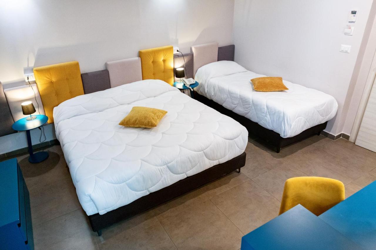Hotel Eubea レッジョ・ディ・カラブリア エクステリア 写真