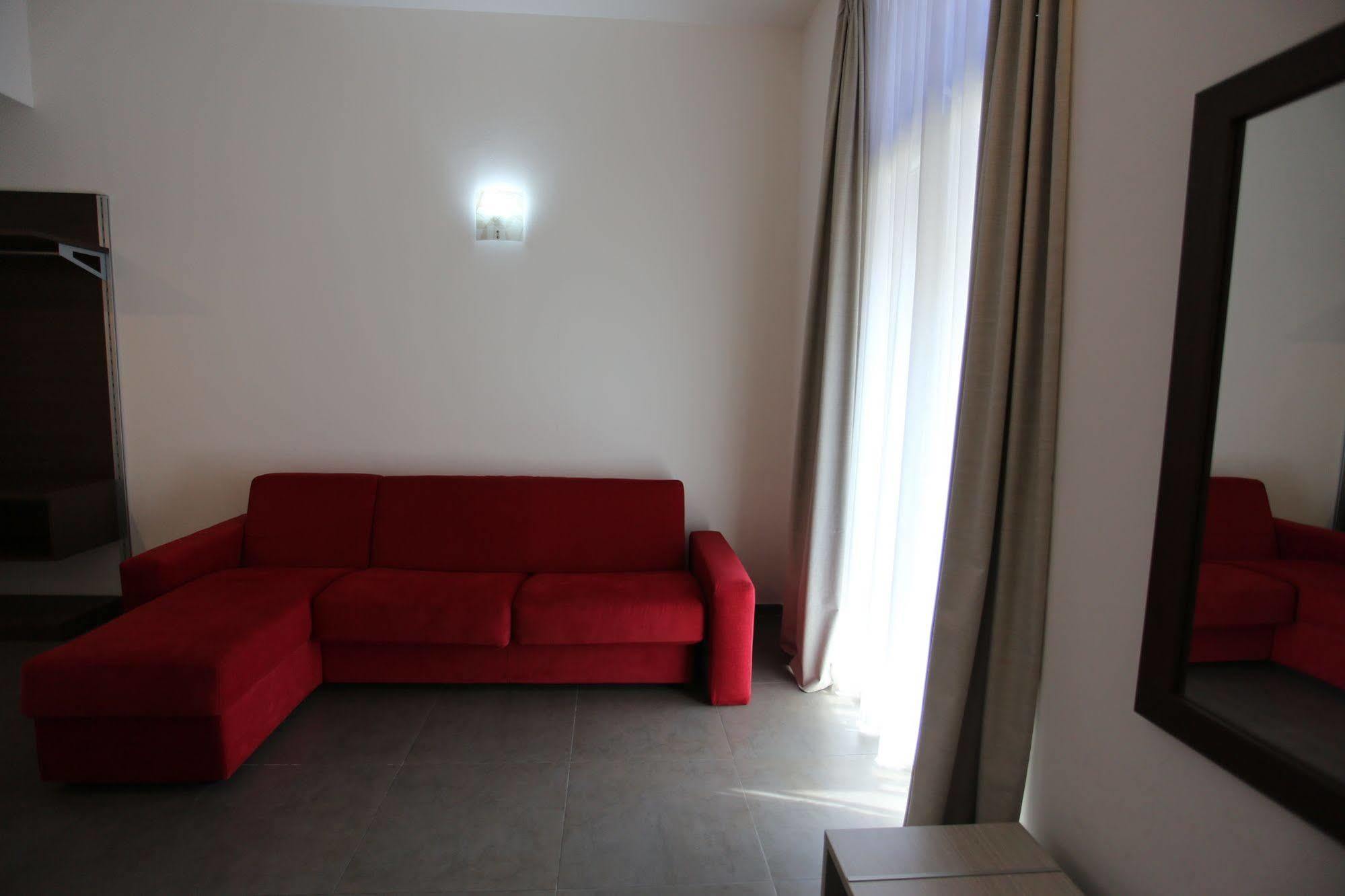 Hotel Eubea レッジョ・ディ・カラブリア エクステリア 写真